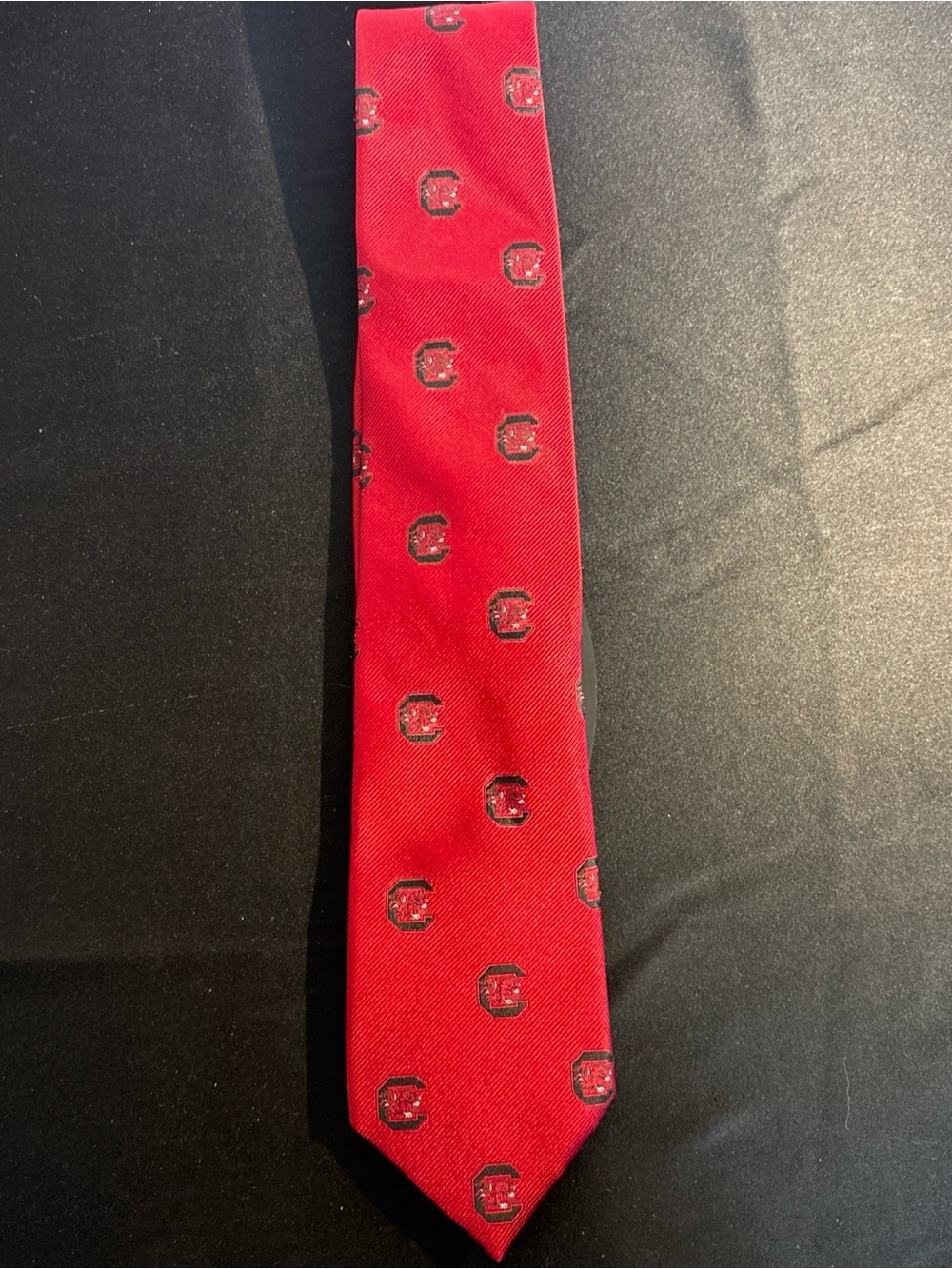 USC Gamecocks Red Patterned Men's Tie - Classic Team Crest Design